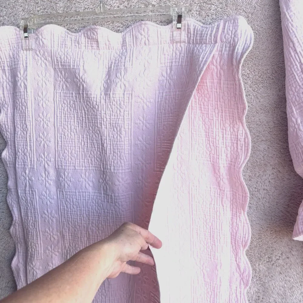 Colchas S Domingos King Pillow Shams Set of 2 Light Pink Matelasse Scalloped Edg